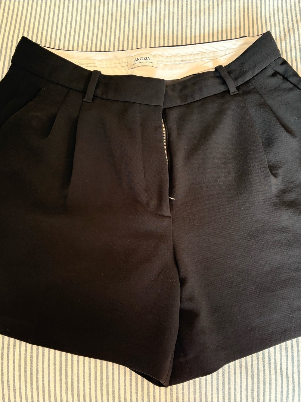 Aritzia ‘The Effortless’ Women’s Shorts